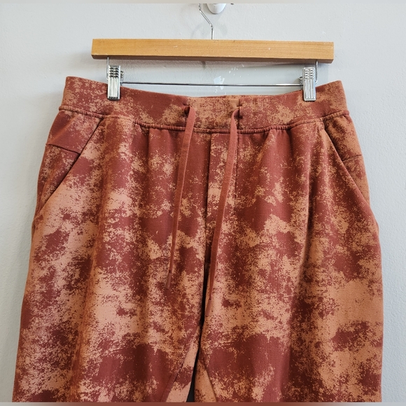 Lululemon Men’s Size Large City Sweat Jogger Terry Pants Terra Clay Classic - Picture 2 of 9